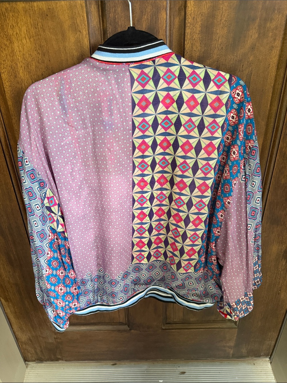 Johnny Was Peach Bomber Jacket with Green Leaf & Multicolor Parrots/Reversable - Picture 6 of 6